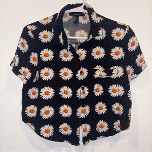 Black Floral Button-Up cropped Shirt women’s small